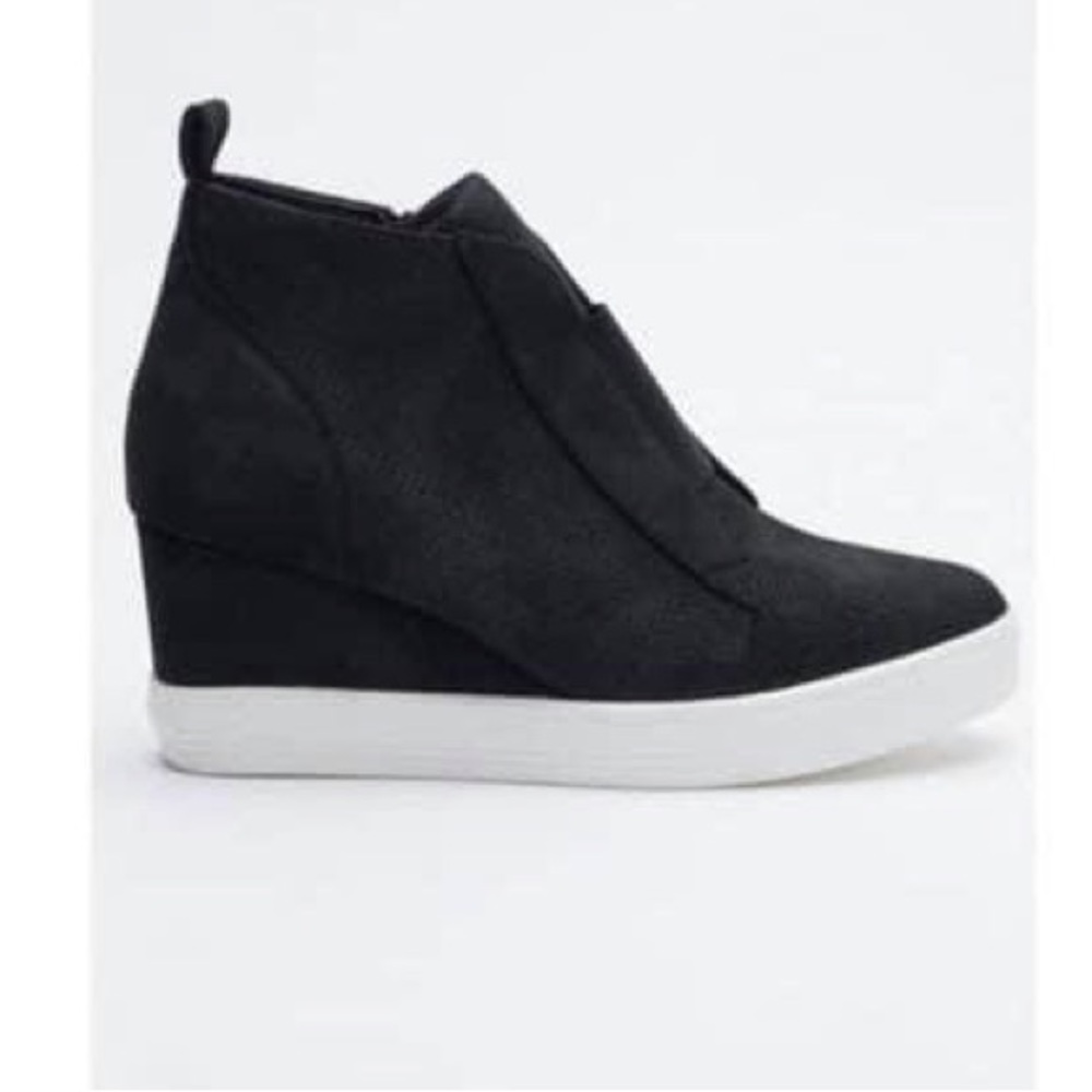 Sneaker wedges